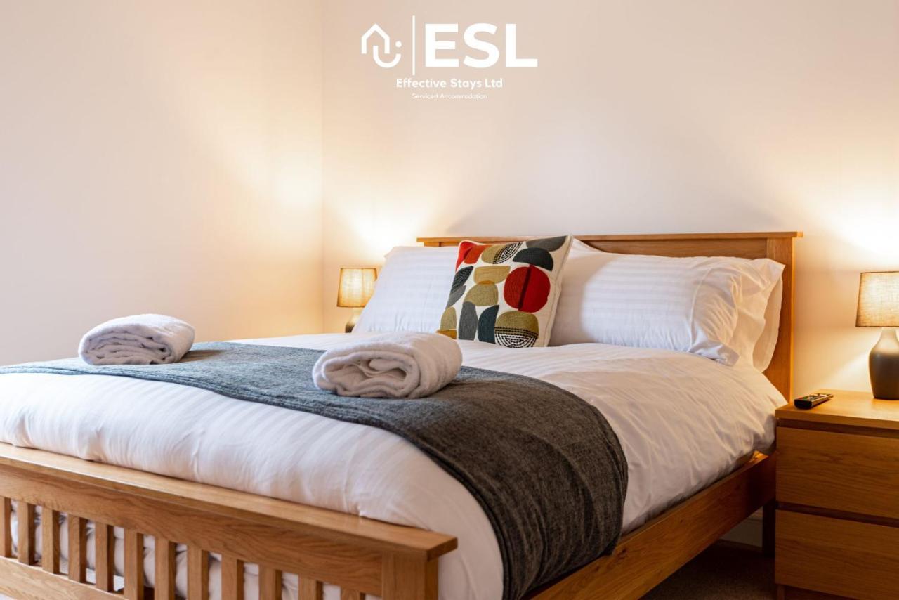 2 Bedroom Terrace Cottage, Parking, 5 Minutes Drive To Royal Shrewsbury Hospital Dış mekan fotoğraf