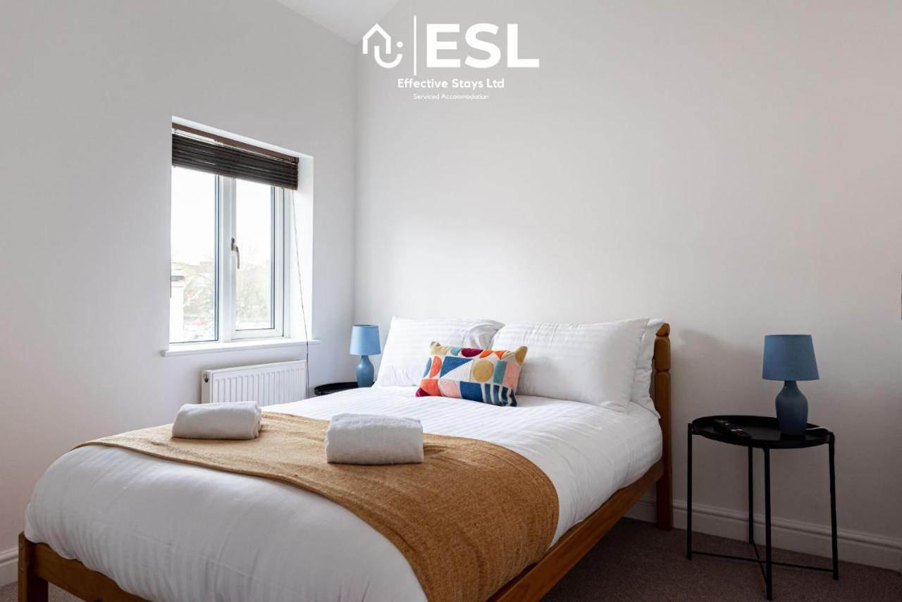 2 Bedroom Terrace Cottage, Parking, 5 Minutes Drive To Royal Shrewsbury Hospital Dış mekan fotoğraf